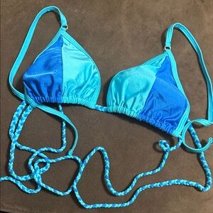 Pretty Turquoise Bikini Top size medium
